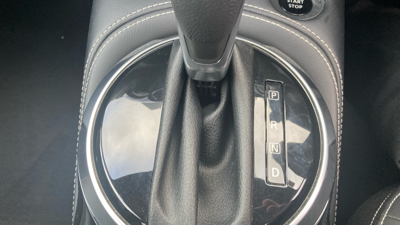 Nissan Juke 1.6 Hybrid Tekna 5dr Auto Hybrid Hatchback